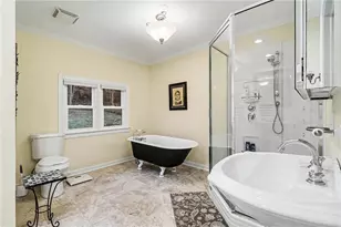 370 Kenilworth Cir, Stone Mountain, GA 30083 - Photo 18