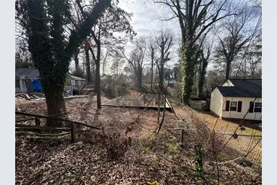 2034 Arlington Circle NW, Atlanta, GA 30318 - Photo 2
