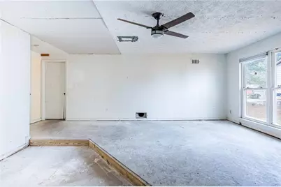 7300 Buck Creek Drive, Fairburn, GA 30213 - Photo 12