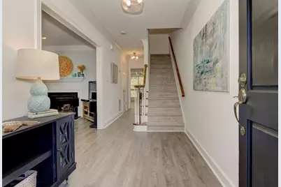 27 Mount Vernon Circle, Atlanta, GA 30338 - Photo 4