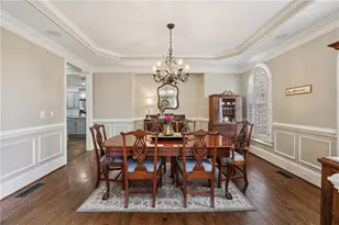 654 Windsor Pkwy, Sandy Springs, GA 30342 - Photo 10