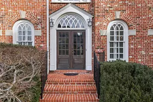 654 Windsor Pkwy, Sandy Springs, GA 30342 - Photo 4