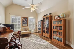 654 Windsor Pkwy, Sandy Springs, GA 30342 - Photo 40