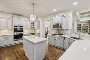 654 Windsor Pkwy, Sandy Springs, GA 30342 - Photo 18