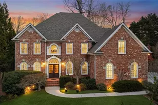 654 Windsor Pkwy, Sandy Springs, GA 30342 - Photo 1