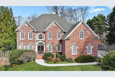 654 Windsor Parkway, Sandy Springs, GA 30342 - Photo 2