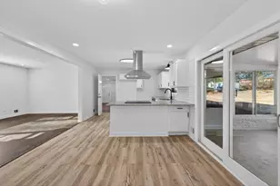 2569 Poplar St, Snellville, GA 30078 - Photo 6