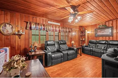 260 E Memorial Drive E, Dallas, GA 30132 - Photo 8