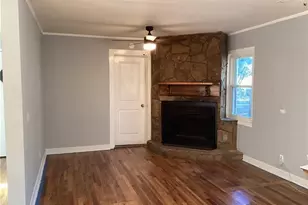 1041 Hillcrest Dr, Union Point, GA 30669 - Photo 4