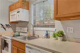 960 St Charles Ave NE, Atlanta, GA 30306 - Photo 10