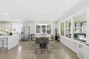 1121 Hiddenbrook Ln, Suwanee, GA 30024 - Photo 12