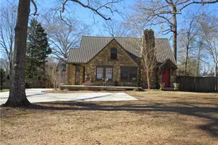 607 N College St, Cedartown, GA 30125 - Photo 2