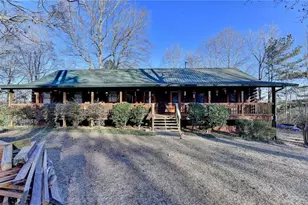 156 Bel Air Dr, Maysville, GA 30558 - Photo 2