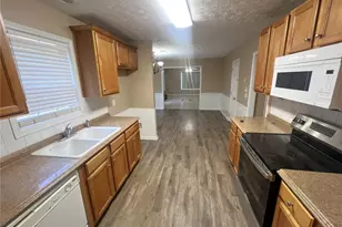 2209 Swan Lake Ct, Grayson, GA 30017 - Photo 16