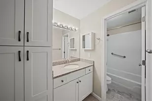 1217 Highland Bluff Dr S E, Atlanta, GA 30339 - Photo 20
