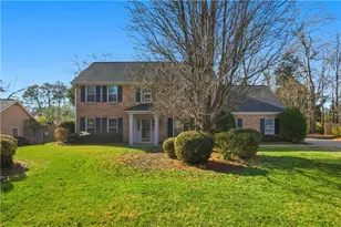 653 Parkcrest Pl NE, Marietta, GA 30068 - Photo 1