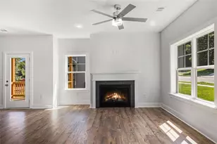 301 Retreat Way, Carrollton, GA 30116 - Photo 8