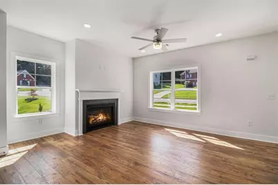 301 Retreat Way, Carrollton, GA 30116 - Photo 8