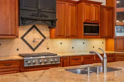 5550 Errol Pl, Atlanta, GA 30327 - Photo 22