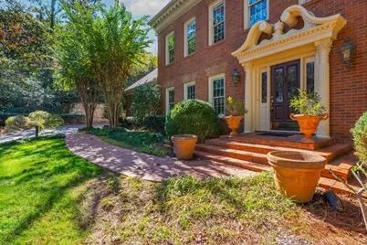 5550 Errol Pl, Atlanta, GA 30327 - Photo 4