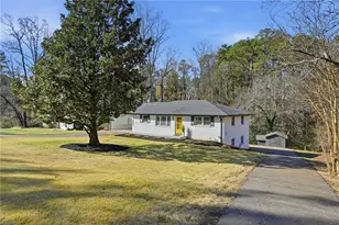 1955 E Lake Dr, Marietta, GA 30066 - Photo 2