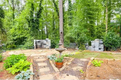 392 Greenfield Court, Marietta, GA 30068 - Photo 2