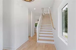 956 Herndon St NW, Atlanta, GA 30318 - Photo 2