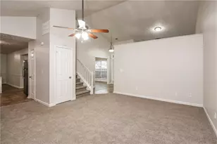 949 Heartwood Cir, Lawrenceville, GA 30043 - Photo 4