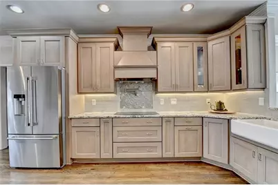 350 S Satinwood Place, Roswell, GA 30076 - Photo 16