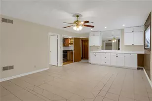 1462 Ester Ct, Riverdale, GA 30296 - Photo 4