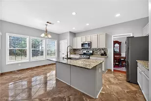 1322 Melrose Woods Ln, Lawrenceville, GA 30045 - Photo 6