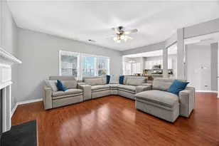 1322 Melrose Woods Ln, Lawrenceville, GA 30045 - Photo 8