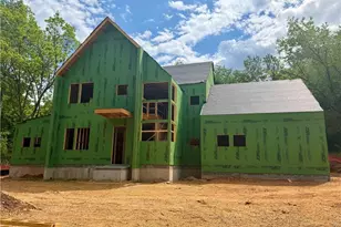 215 Winterberry Wy, Roswell, GA 30075 - Photo 2
