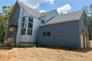 215 Winterberry Wy, Roswell, GA 30075 - Photo 2