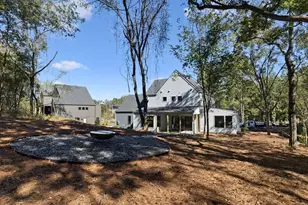 215 Winterberry Wy, Roswell, GA 30075 - Photo 10