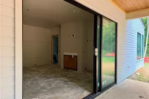 215 Winterberry Wy, Roswell, GA 30075 - Photo 12