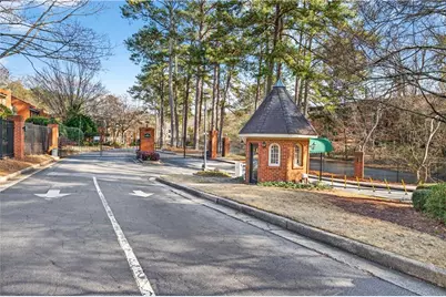 27405 Plantation Drive NE, Atlanta, GA 30324 - Photo 52