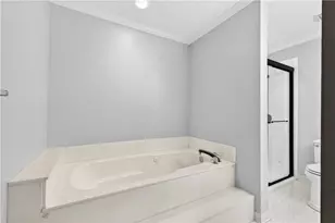 27405 Plantation Dr NE, Atlanta, GA 30324 - Photo 34