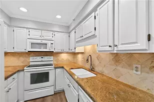 27405 Plantation Dr NE, Atlanta, GA 30324 - Photo 18