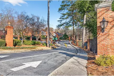 27405 Plantation Drive NE, Atlanta, GA 30324 - Photo 2