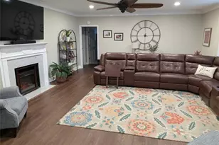 220 Dixie Dr, Moultrie, GA 31768 - Photo 2