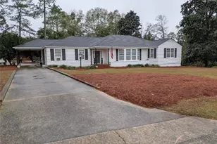 220 Dixie Dr, Moultrie, GA 31768 - Photo 1
