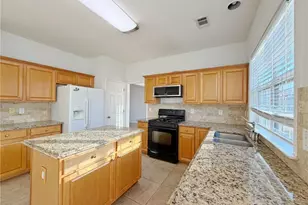 8205 Norwich Pl, Suwanee, GA 30024 - Photo 16