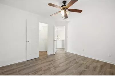 10895 Glenbarr Drive, Johns Creek, GA 30097 - Photo 24