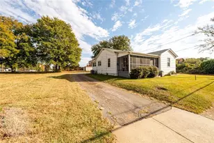 888 N Clayton St, Lawrenceville, GA 30046 - Photo 2