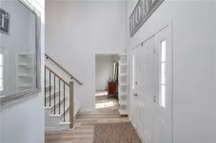 990 Providence Dr, Lawrenceville, GA 30044 - Photo 8