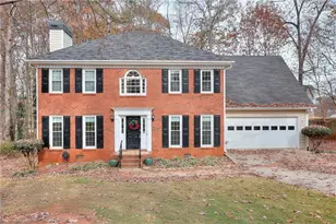 990 Providence Dr, Lawrenceville, GA 30044 - Photo 2