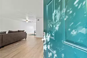 310 Winding River Dr, Atlanta, GA 30350 - Photo 2