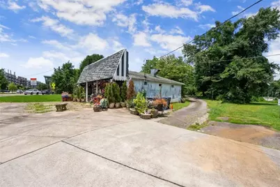 4973 W Broad Street W, Sugar Hill, GA 30518 - Photo 12