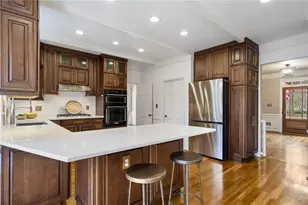 2885 Arborwoods Dr, Johns Creek, GA 30022 - Photo 6